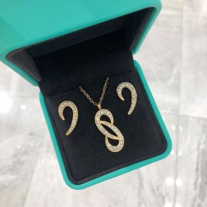 Dámska oceľová súprava 